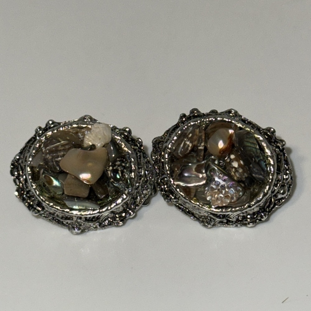 Chunky Oval Gemstone & Shell Mosaic Style Clip On Earrings Silver Tone - Picture 6 of 9